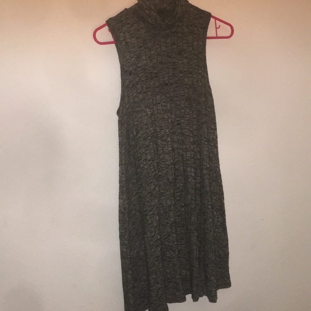 Dress - Picture 2 of 6